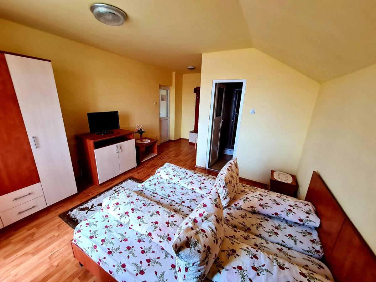 Pensiunea Sanziana Hotel ออราแด ภายนอก รูปภาพ