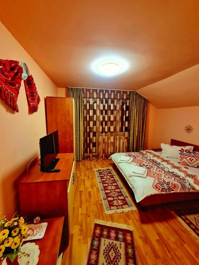 Pensiunea Sanziana Hotel ออราแด ภายนอก รูปภาพ
